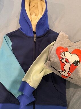 Hanna Andersson Colorblock Sherpa-Lined Zip Hoodie AND snoopy sweatshirt EUC